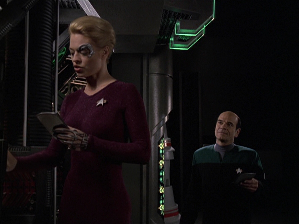 extant_StarTrek_VOY_6x13-Virtuoso_02525.jpg