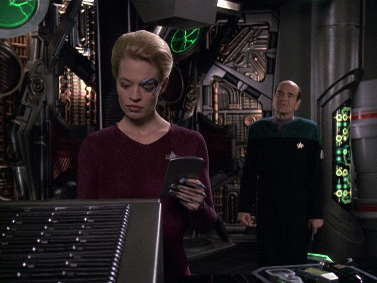 extant_StarTrek_VOY_6x13-Virtuoso_02565.jpg