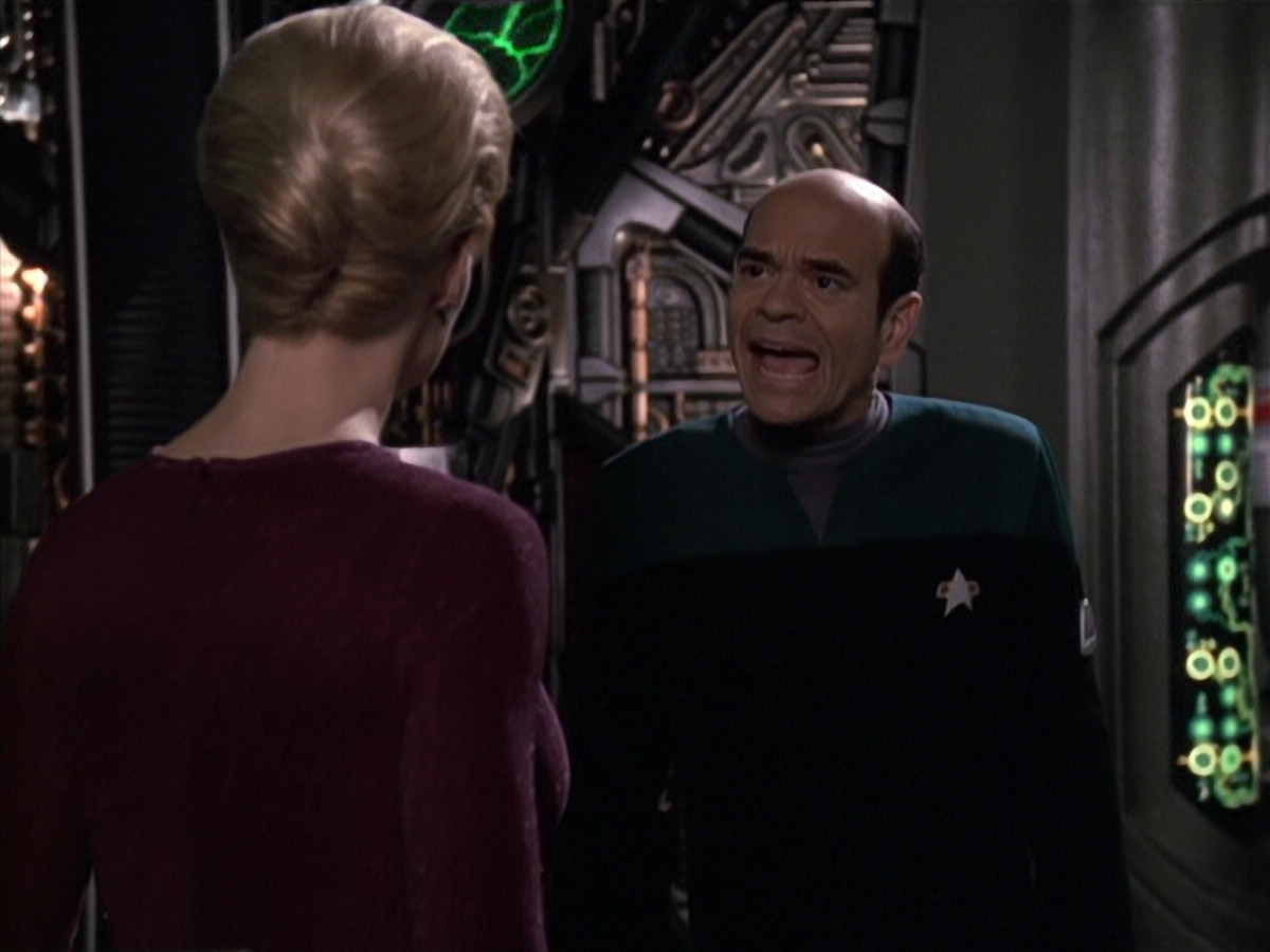 extant_StarTrek_VOY_6x13-Virtuoso_02582.jpg
