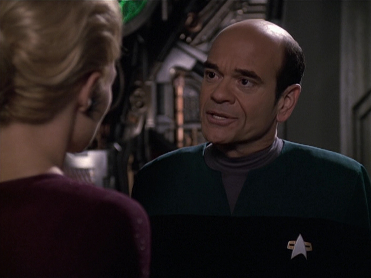 extant_StarTrek_VOY_6x13-Virtuoso_02588.jpg