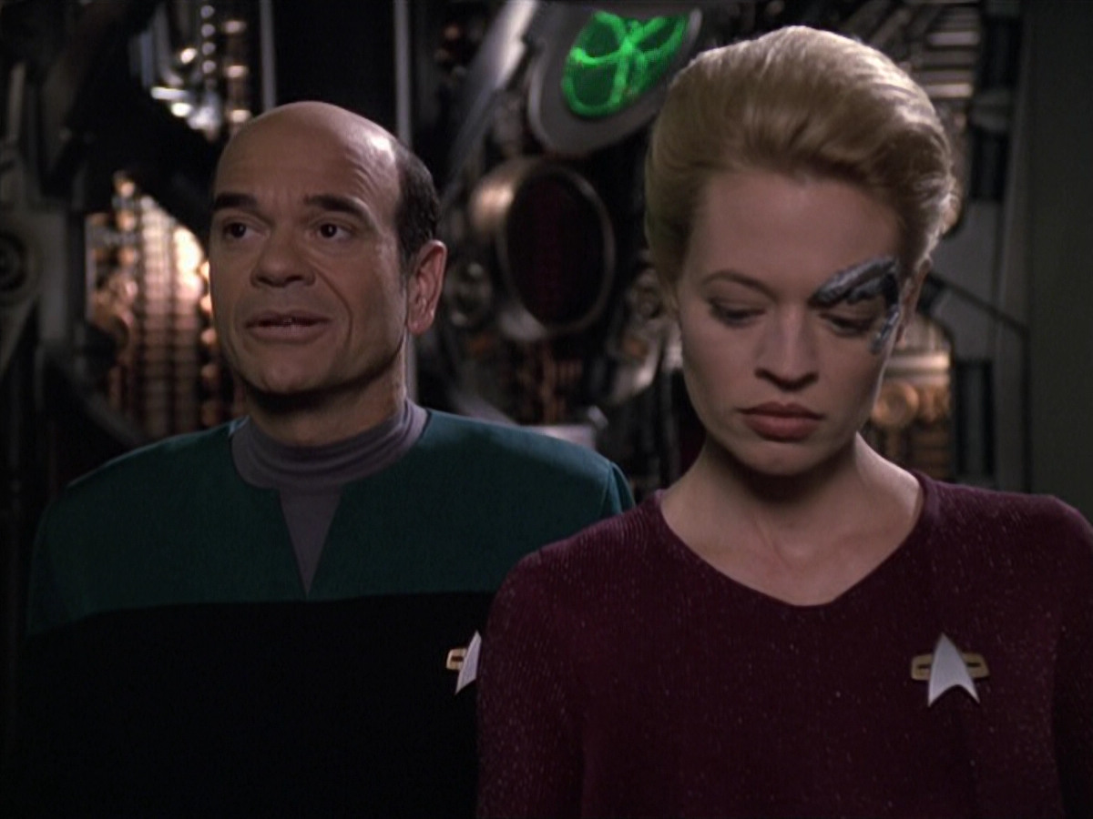 extant_StarTrek_VOY_6x13-Virtuoso_02636.jpg