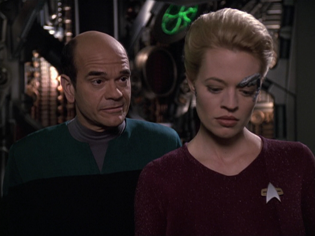 extant_StarTrek_VOY_6x13-Virtuoso_02641.jpg