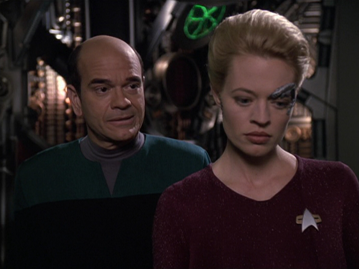 extant_StarTrek_VOY_6x13-Virtuoso_02642.jpg