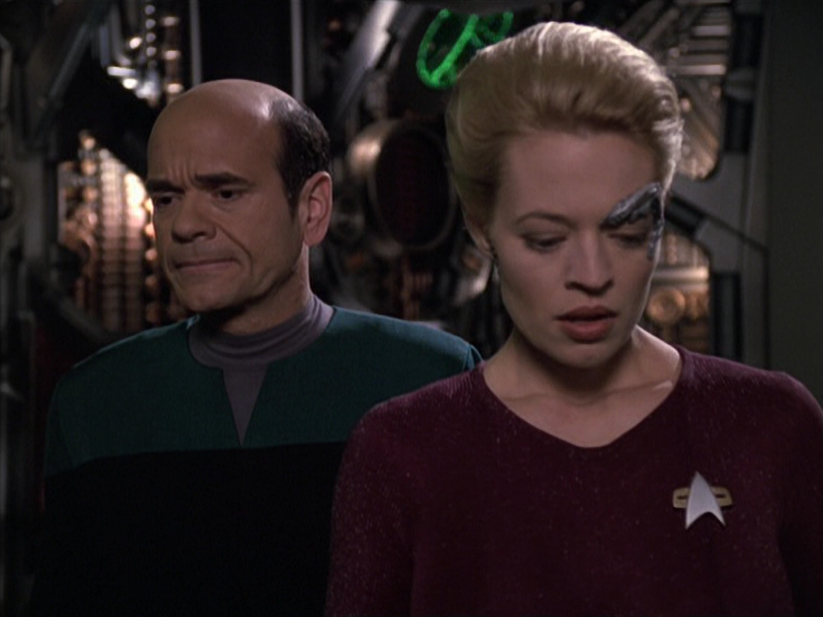 extant_StarTrek_VOY_6x13-Virtuoso_02660.jpg