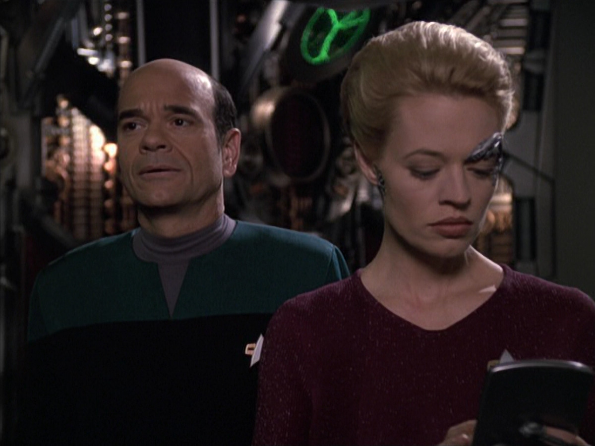 extant_StarTrek_VOY_6x13-Virtuoso_02667.jpg