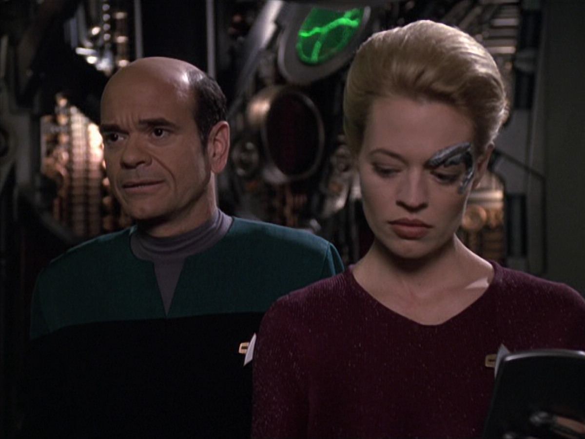 extant_StarTrek_VOY_6x13-Virtuoso_02669.jpg