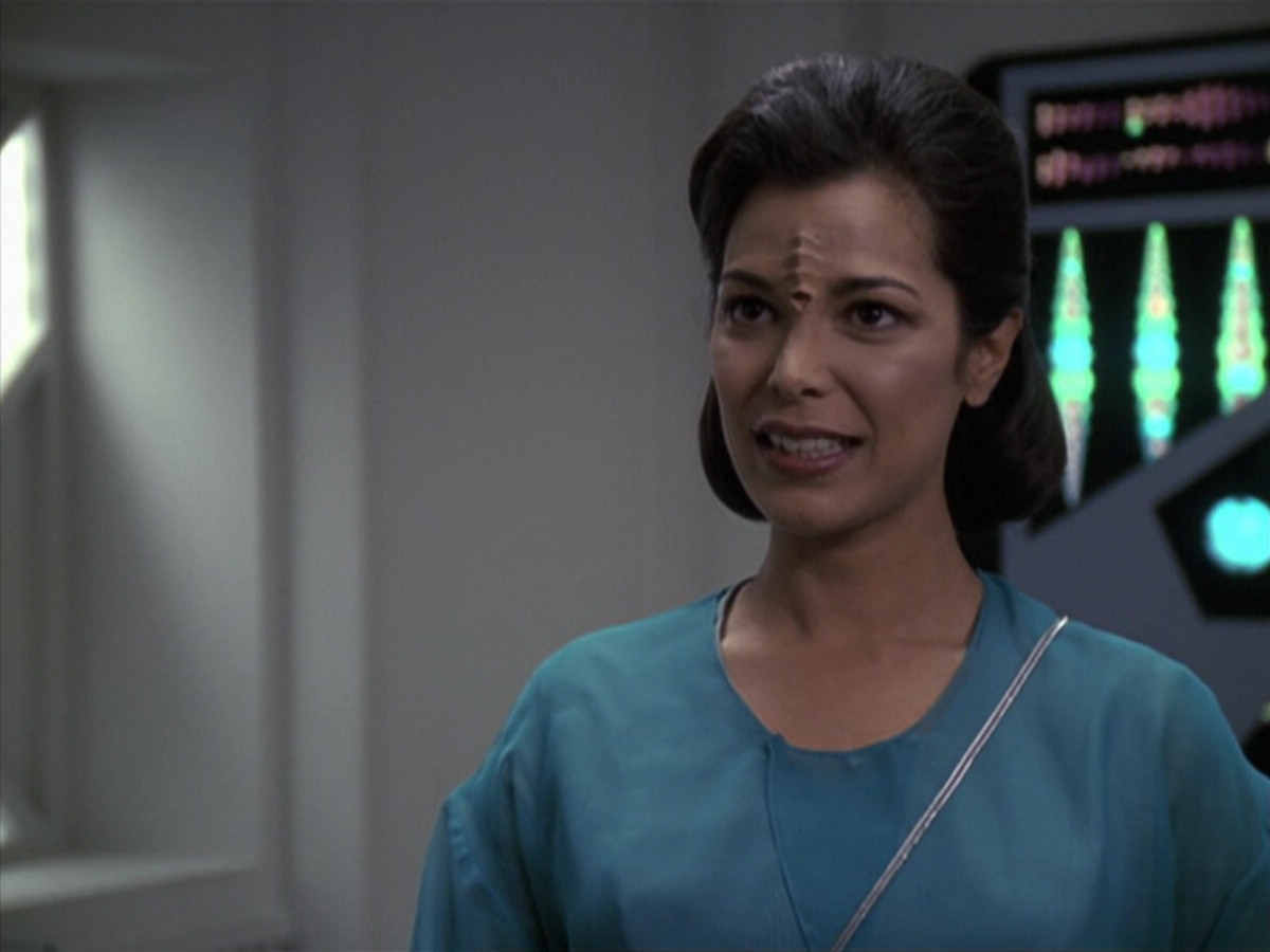 extant_StarTrek_VOY_6x13-Virtuoso_02728.jpg