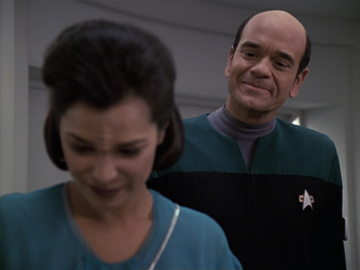 extant_StarTrek_VOY_6x13-Virtuoso_02742.jpg
