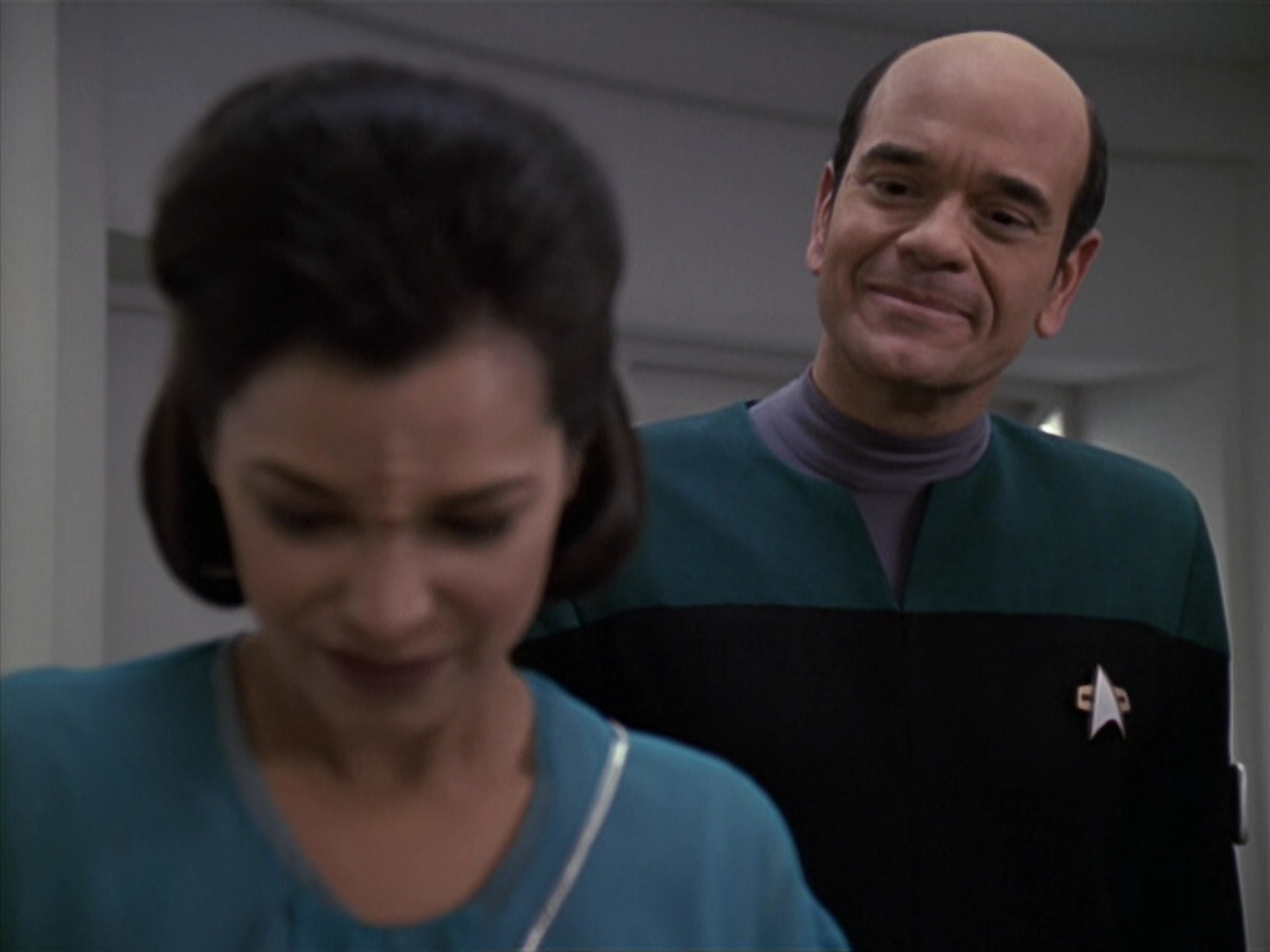 extant_StarTrek_VOY_6x13-Virtuoso_02743.jpg