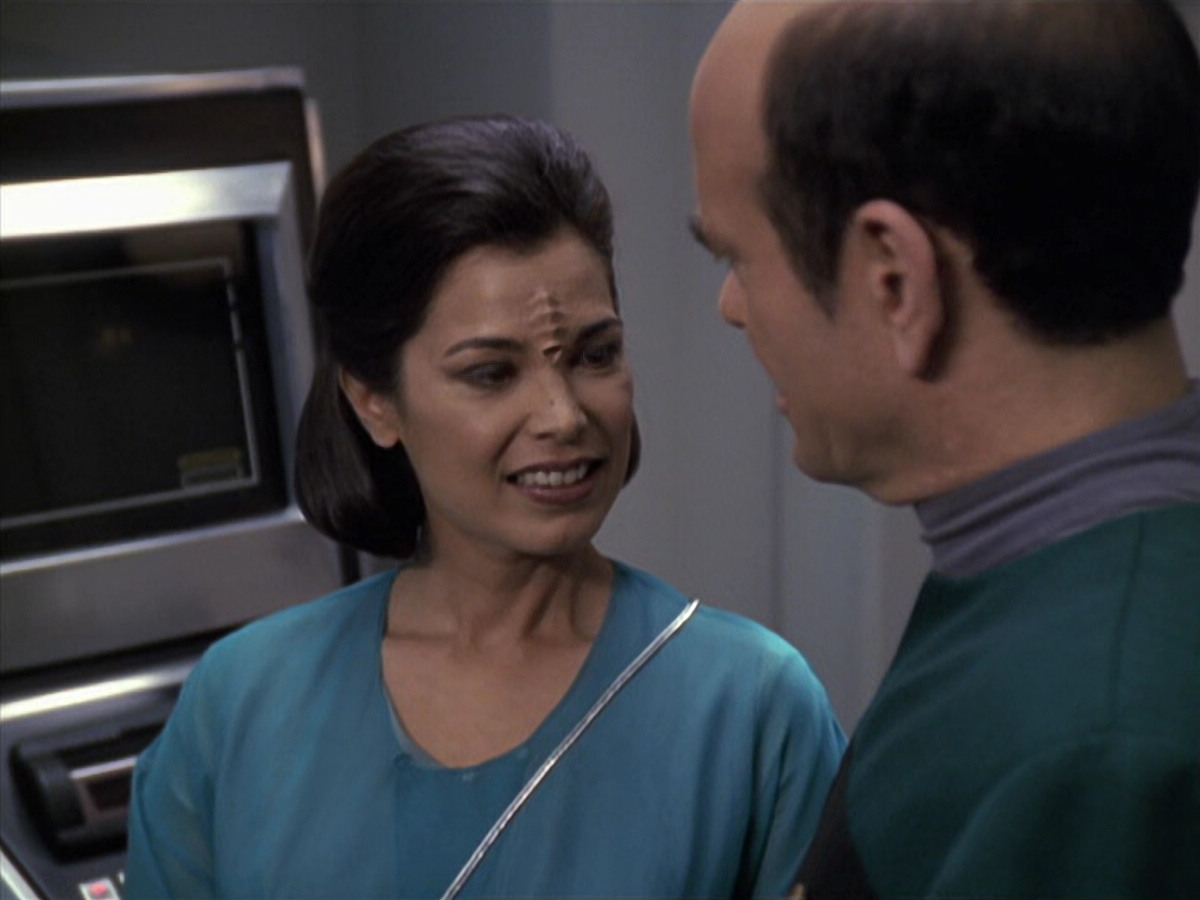 extant_StarTrek_VOY_6x13-Virtuoso_02773.jpg