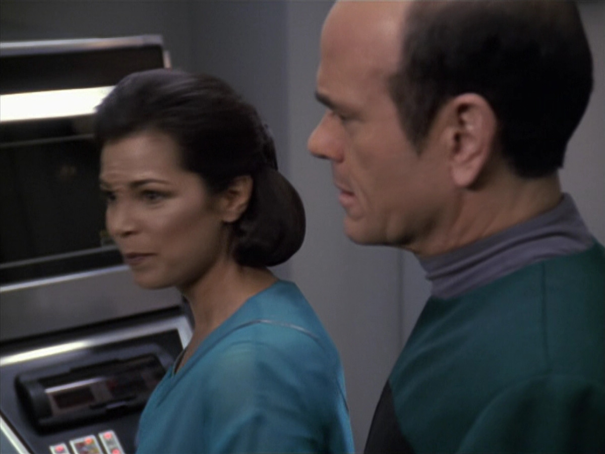 extant_StarTrek_VOY_6x13-Virtuoso_02788.jpg