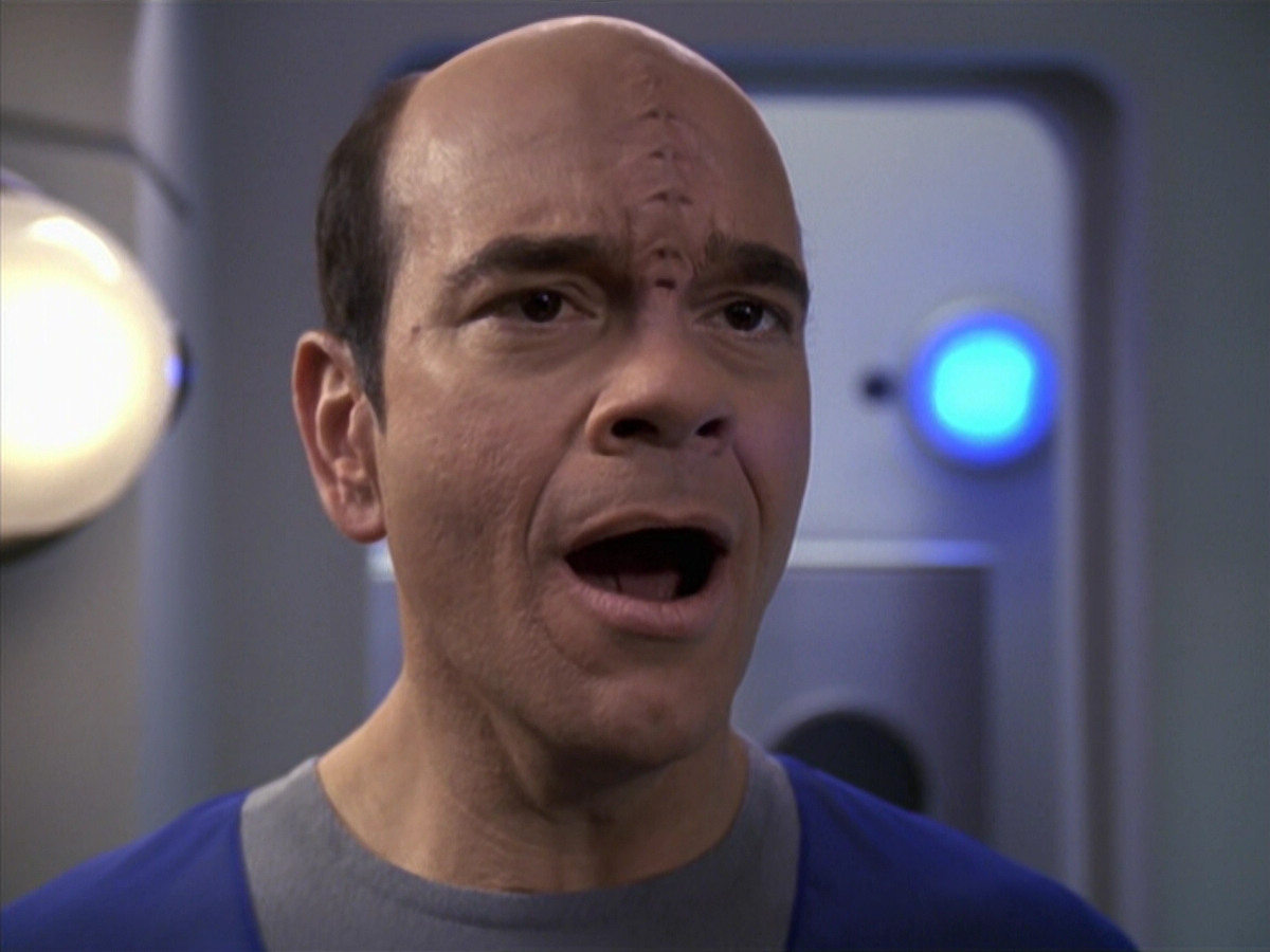 extant_StarTrek_VOY_6x13-Virtuoso_02808.jpg