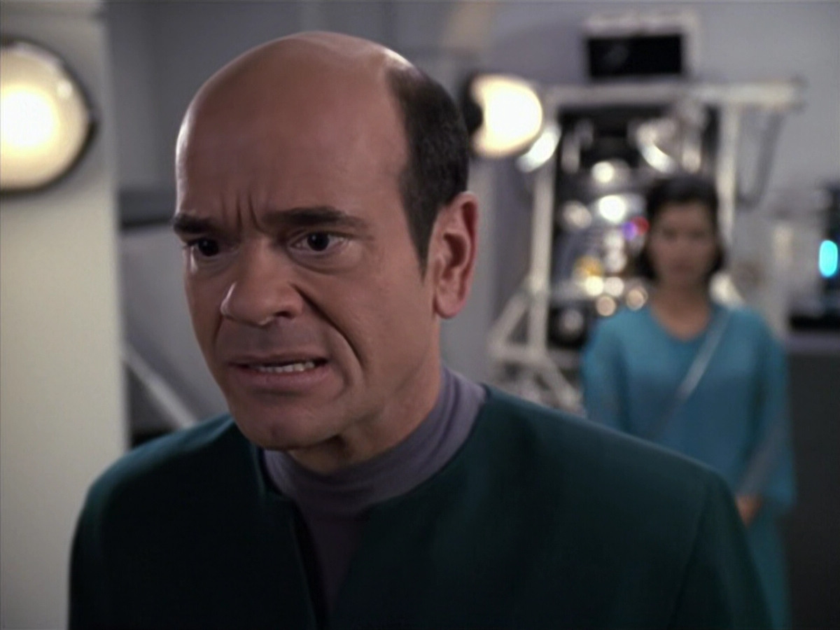 extant_StarTrek_VOY_6x13-Virtuoso_02858.jpg