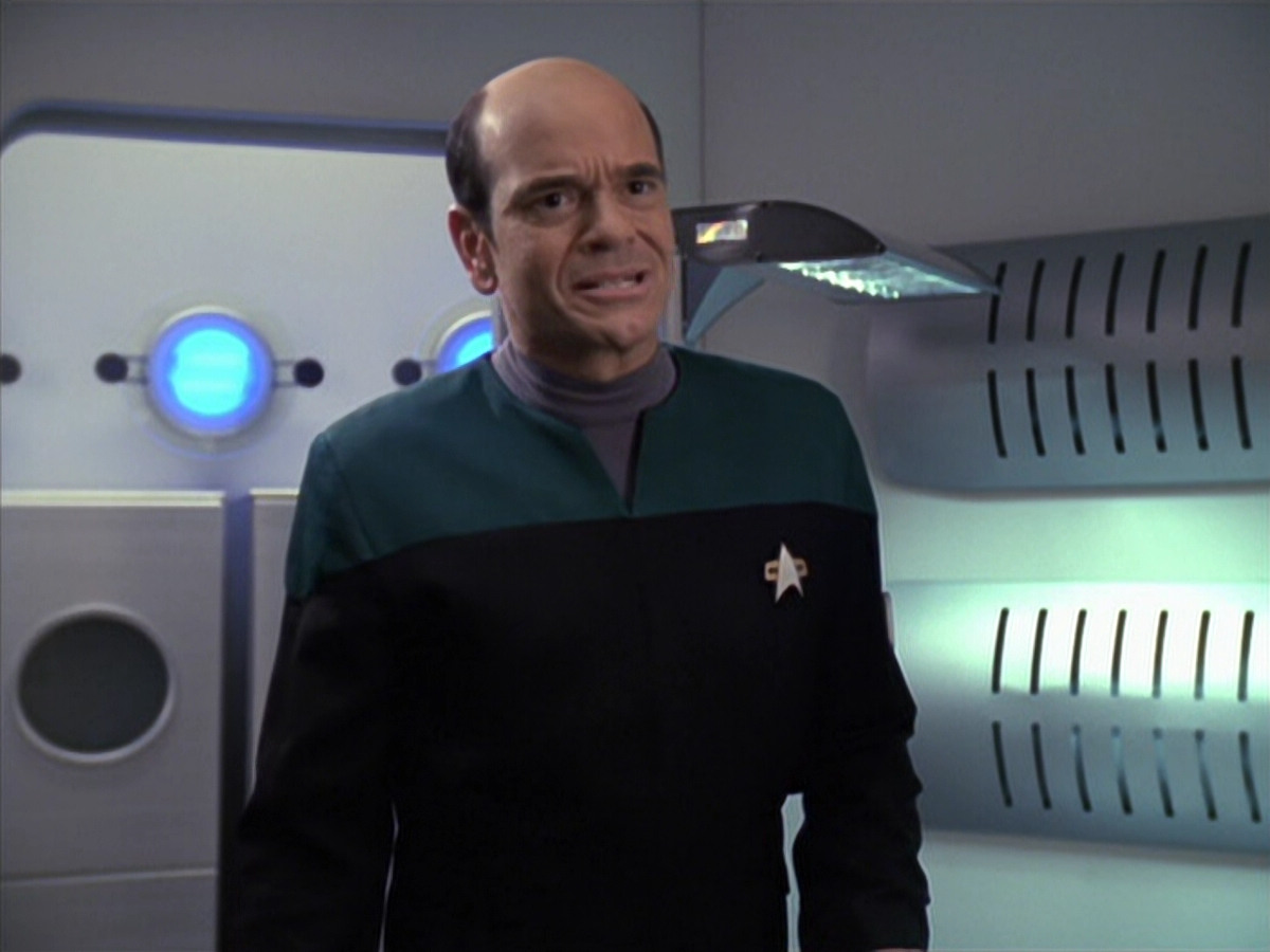 extant_StarTrek_VOY_6x13-Virtuoso_02879.jpg