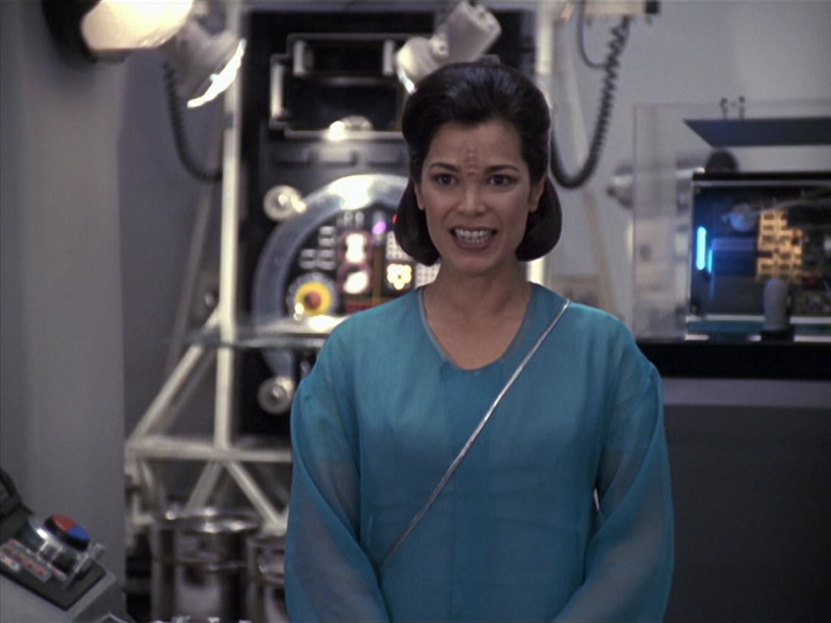 extant_StarTrek_VOY_6x13-Virtuoso_02900.jpg