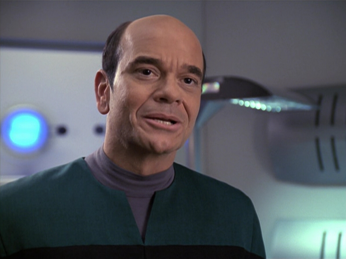 extant_StarTrek_VOY_6x13-Virtuoso_02902.jpg
