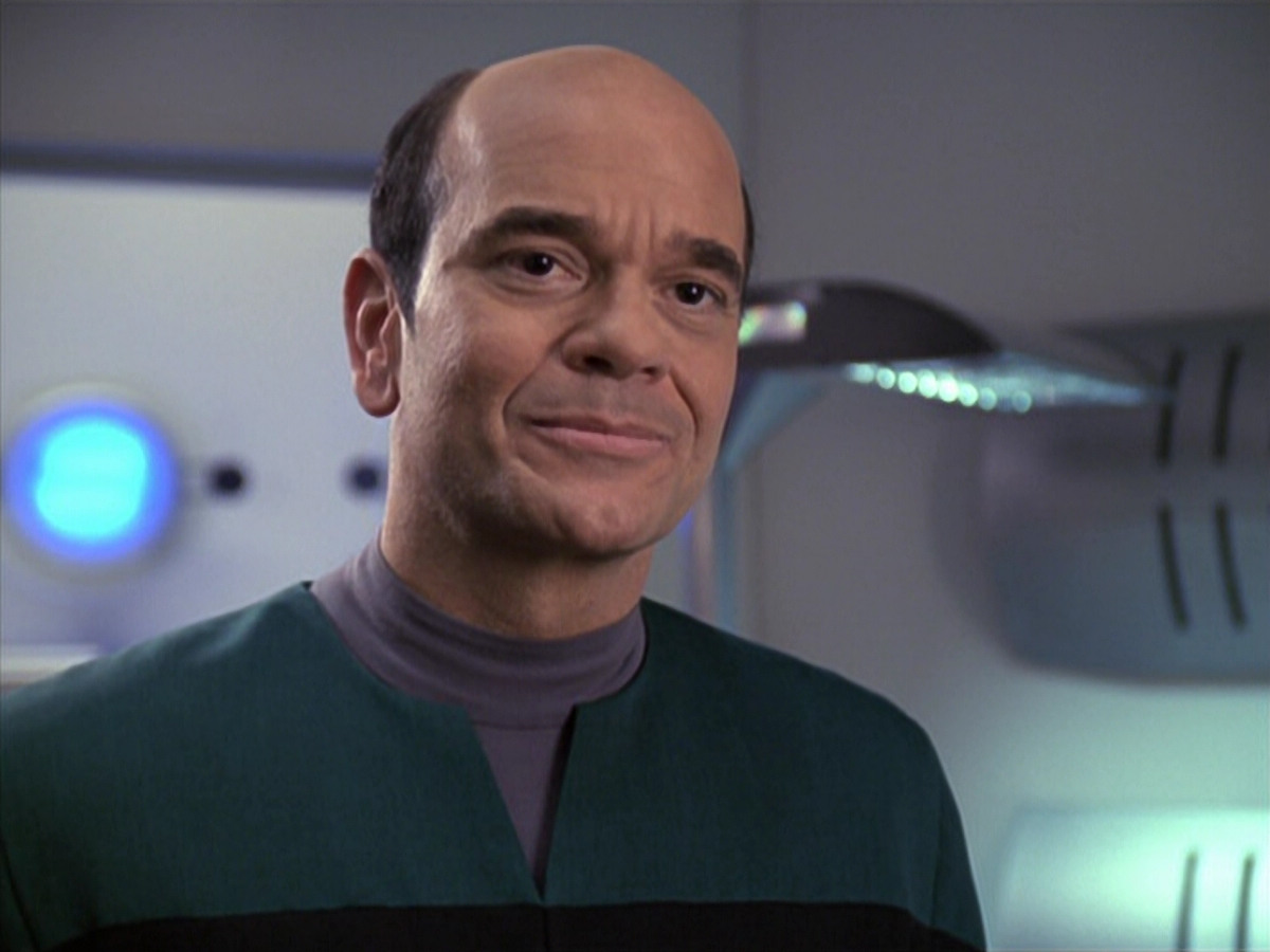 extant_StarTrek_VOY_6x13-Virtuoso_02904.jpg
