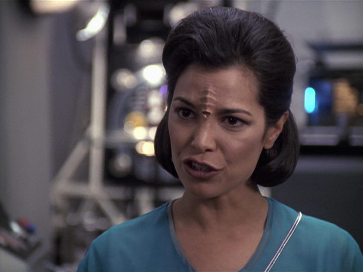 extant_StarTrek_VOY_6x13-Virtuoso_02911.jpg