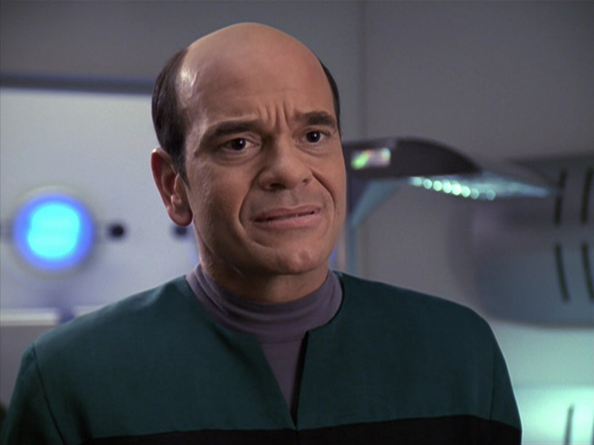 extant_StarTrek_VOY_6x13-Virtuoso_02917.jpg