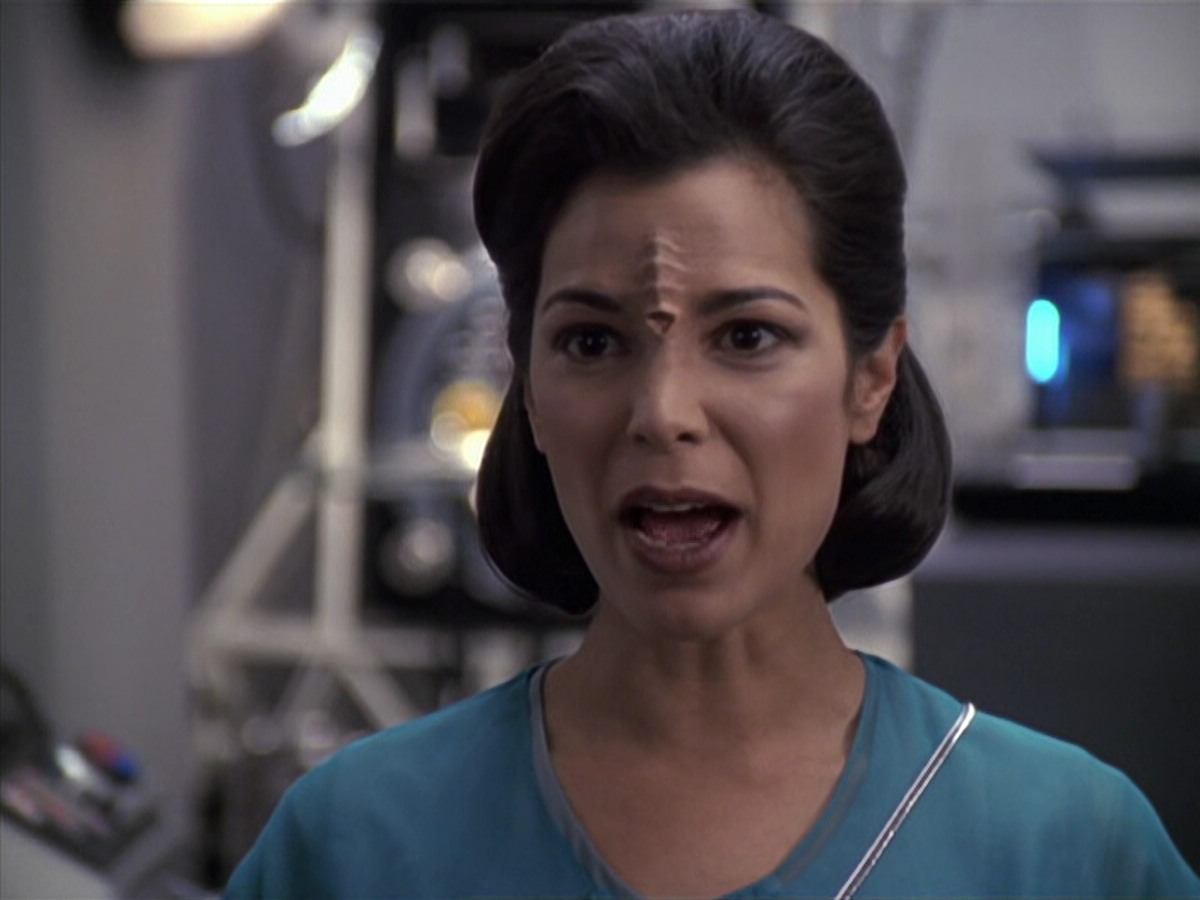 extant_StarTrek_VOY_6x13-Virtuoso_02923.jpg