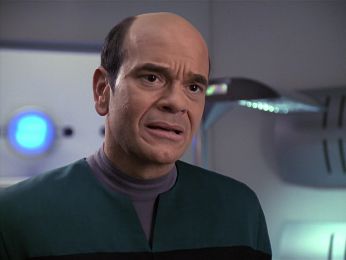 extant_StarTrek_VOY_6x13-Virtuoso_02928.jpg