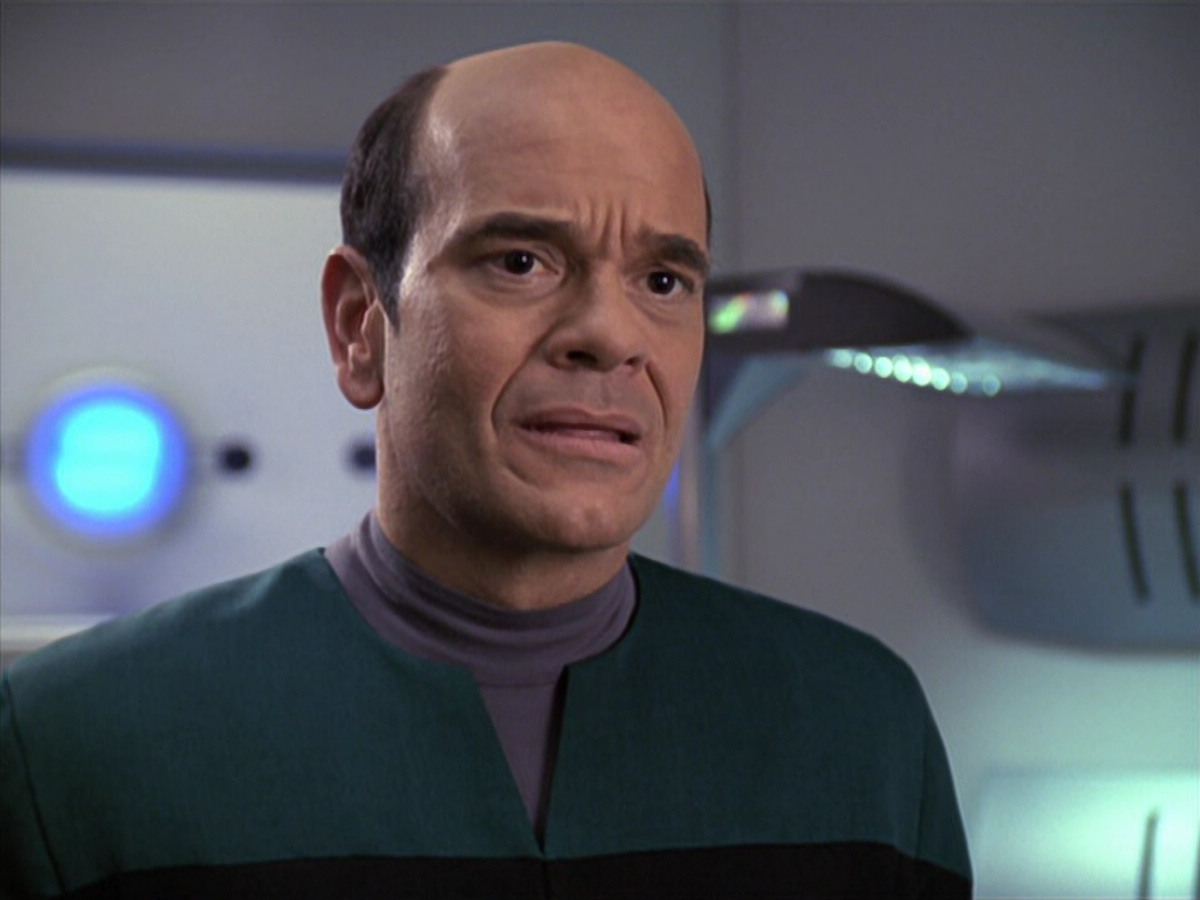 extant_StarTrek_VOY_6x13-Virtuoso_02930.jpg