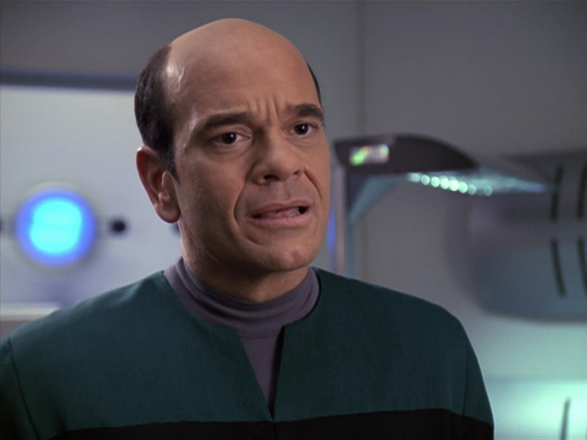 extant_StarTrek_VOY_6x13-Virtuoso_02939.jpg