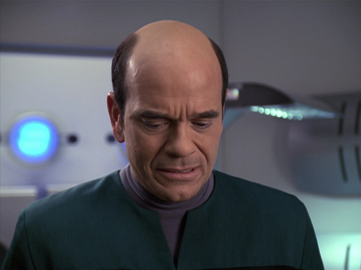 extant_StarTrek_VOY_6x13-Virtuoso_02949.jpg