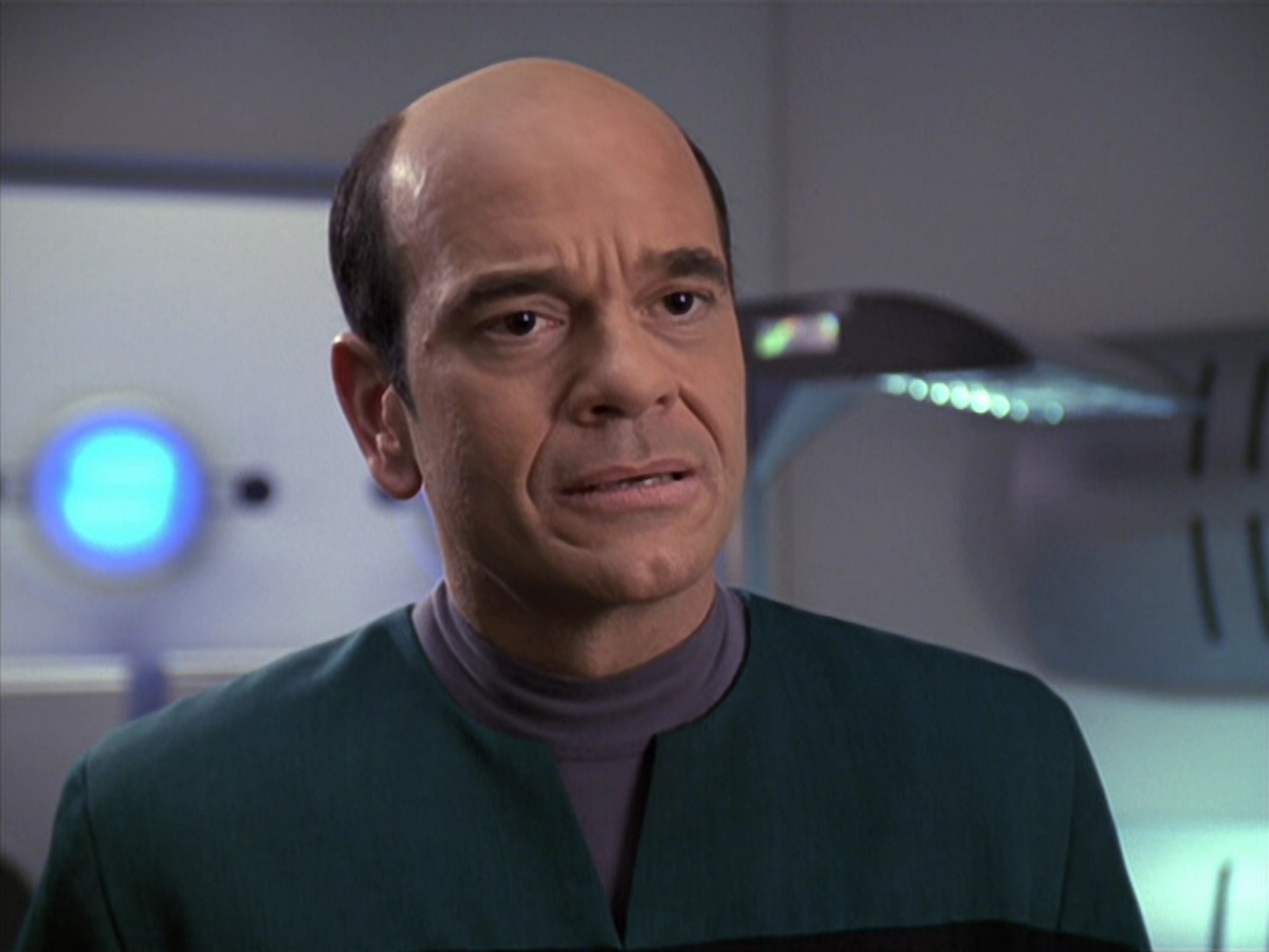 extant_StarTrek_VOY_6x13-Virtuoso_02950.jpg
