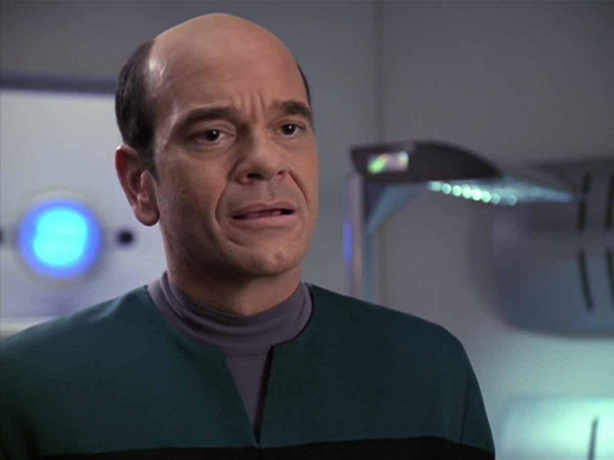 extant_StarTrek_VOY_6x13-Virtuoso_02952.jpg