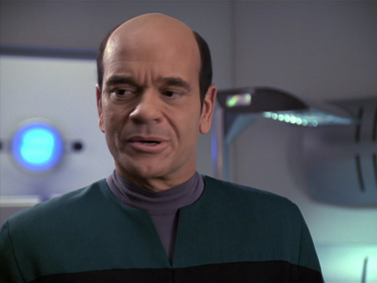 extant_StarTrek_VOY_6x13-Virtuoso_02954.jpg