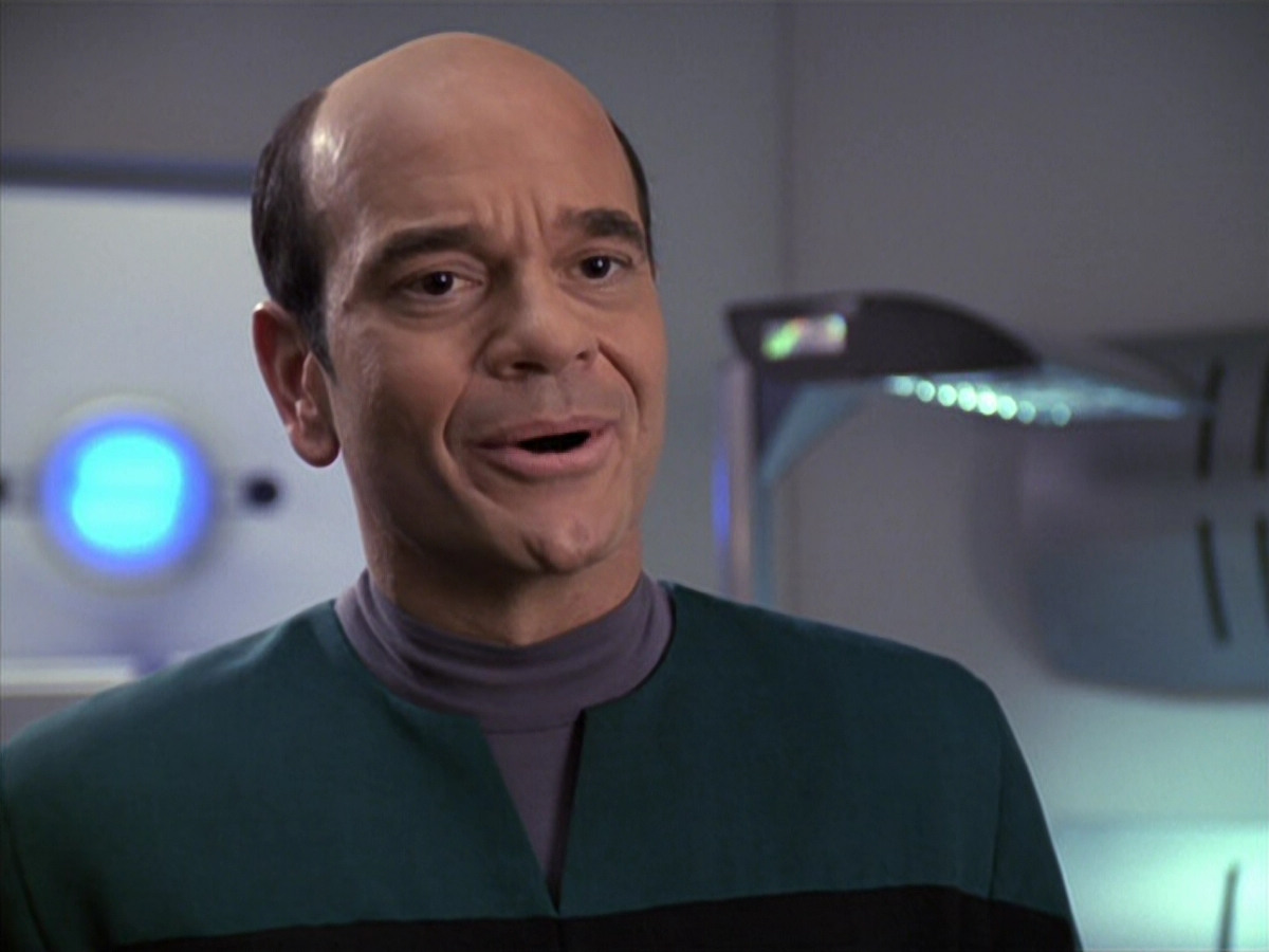 extant_StarTrek_VOY_6x13-Virtuoso_02956.jpg