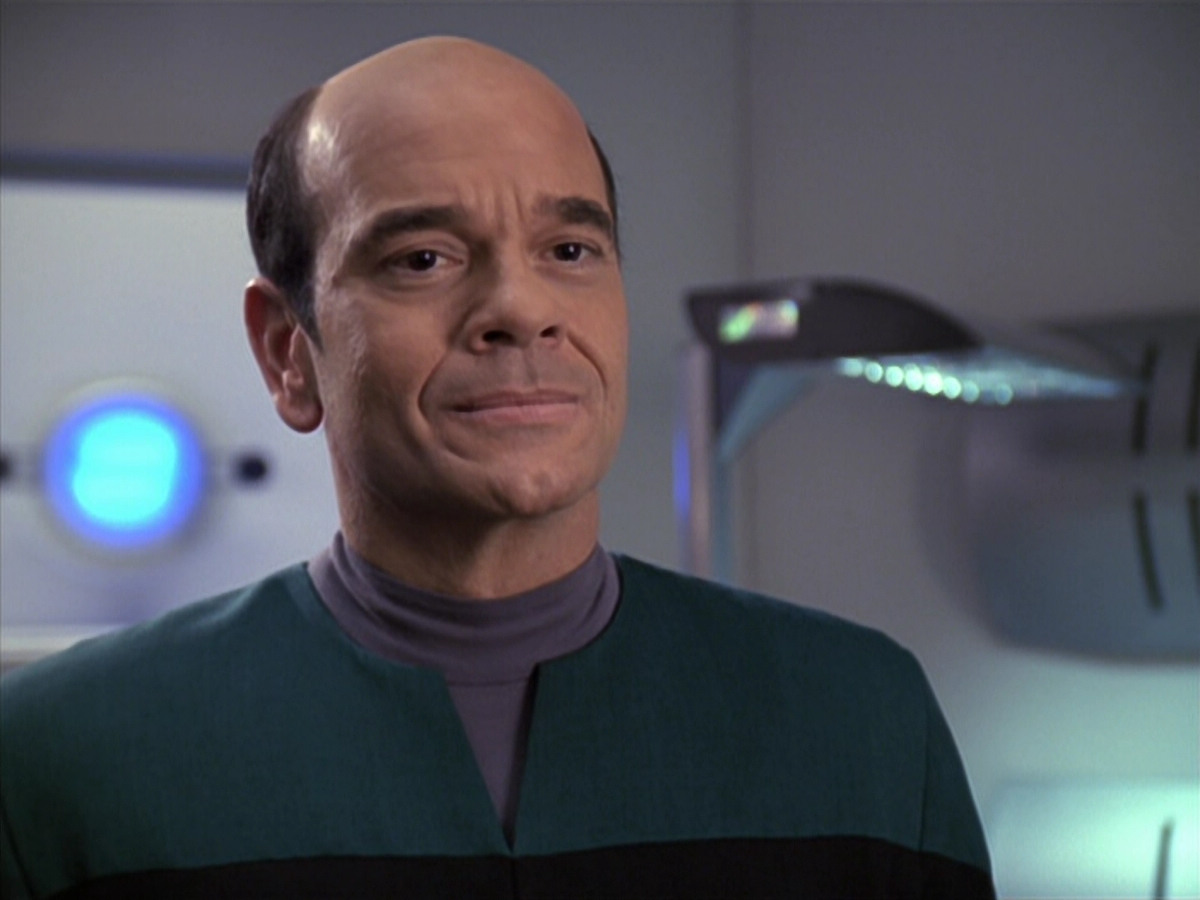 extant_StarTrek_VOY_6x13-Virtuoso_02964.jpg