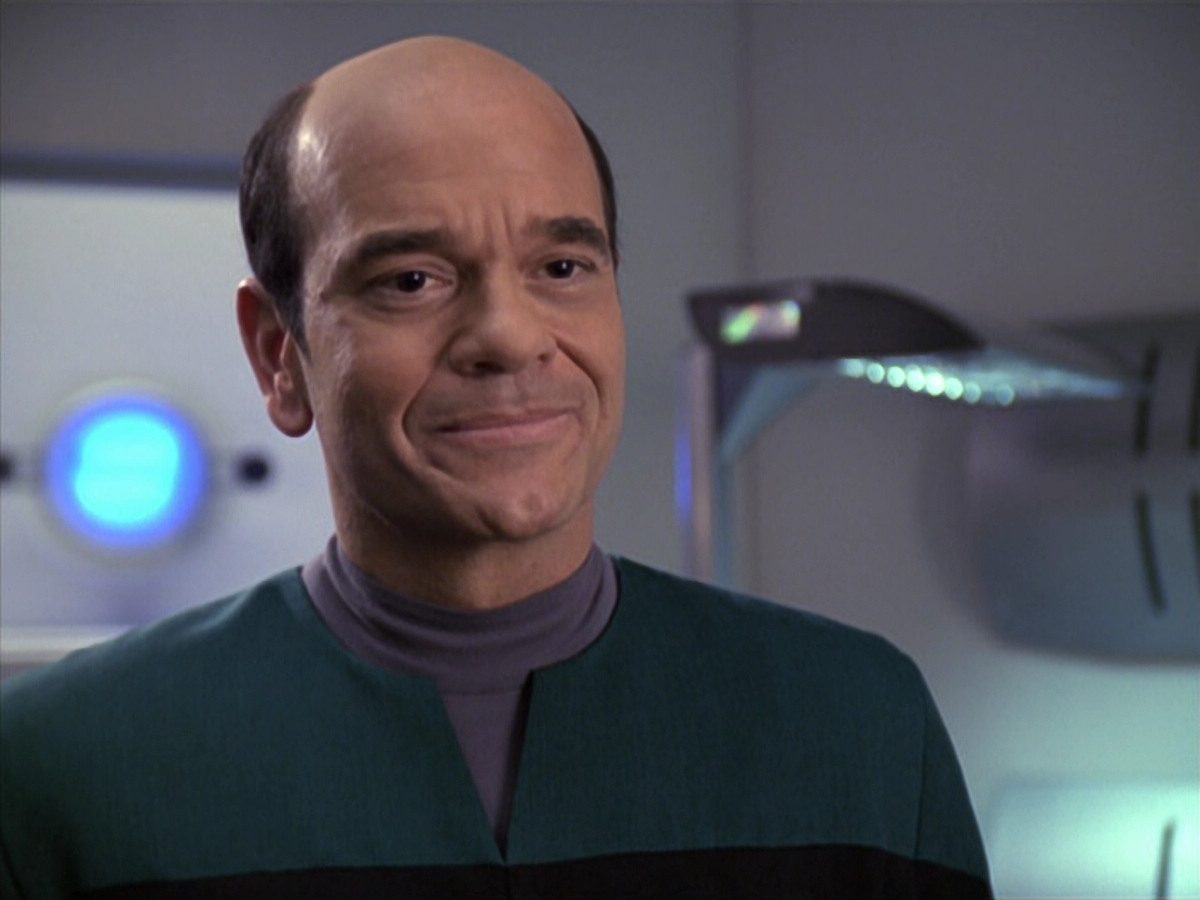 extant_StarTrek_VOY_6x13-Virtuoso_02968.jpg