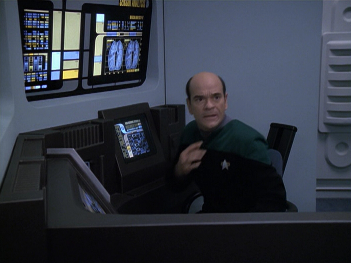 extant_StarTrek_VOY_6x13-Virtuoso_02987.jpg