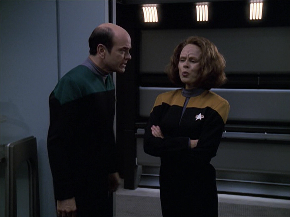 extant_StarTrek_VOY_6x13-Virtuoso_03006.jpg