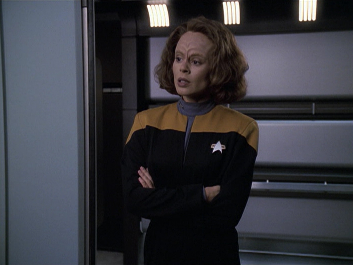 extant_StarTrek_VOY_6x13-Virtuoso_03015.jpg