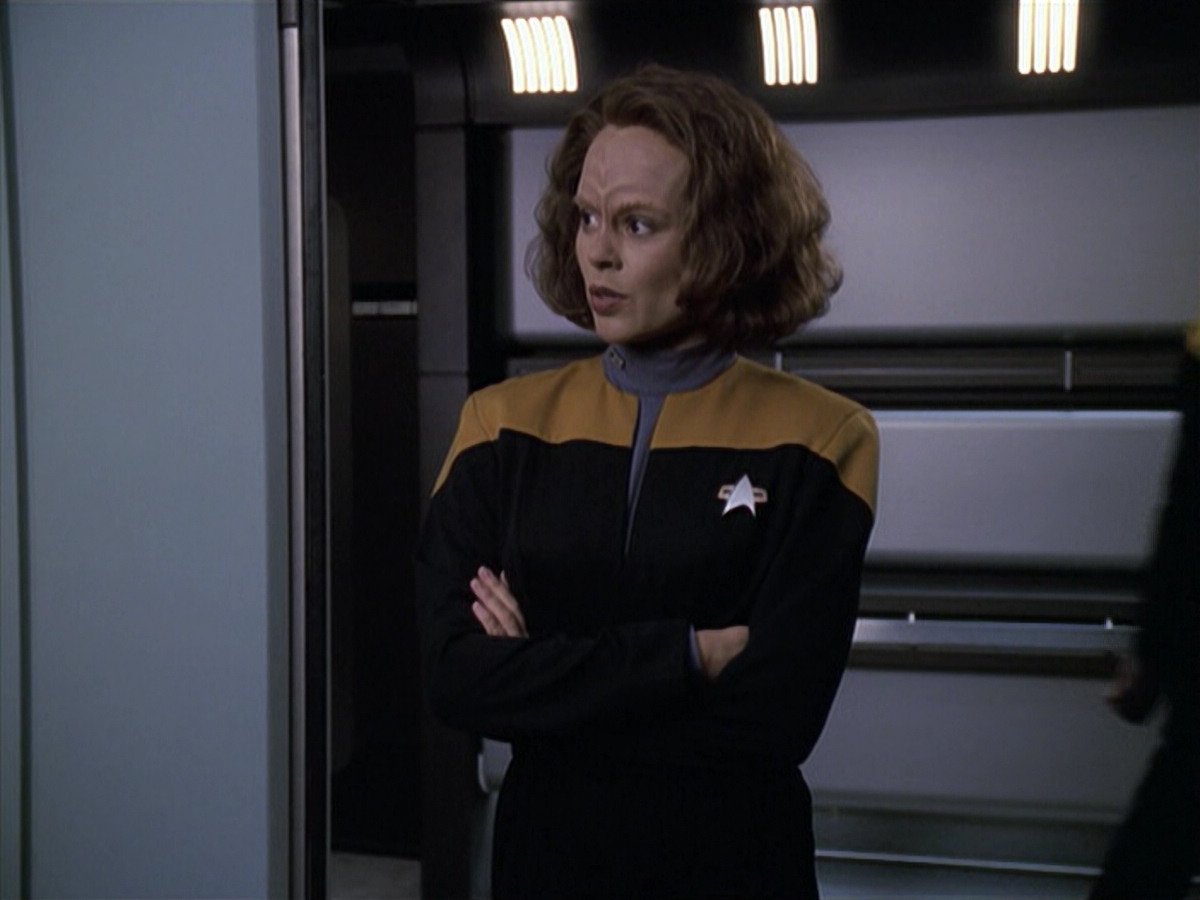 extant_StarTrek_VOY_6x13-Virtuoso_03024.jpg