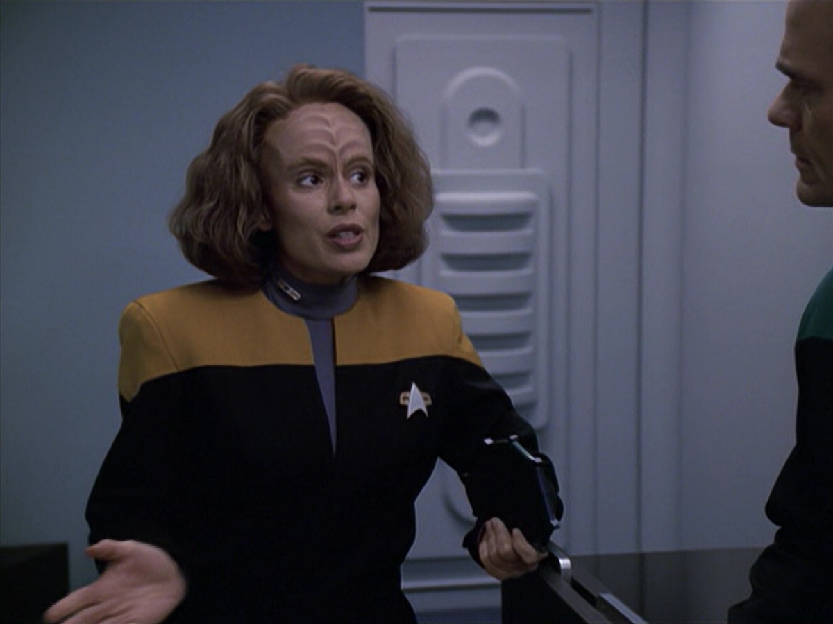 extant_StarTrek_VOY_6x13-Virtuoso_03085.jpg