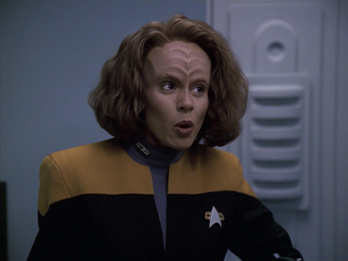 extant_StarTrek_VOY_6x13-Virtuoso_03094.jpg