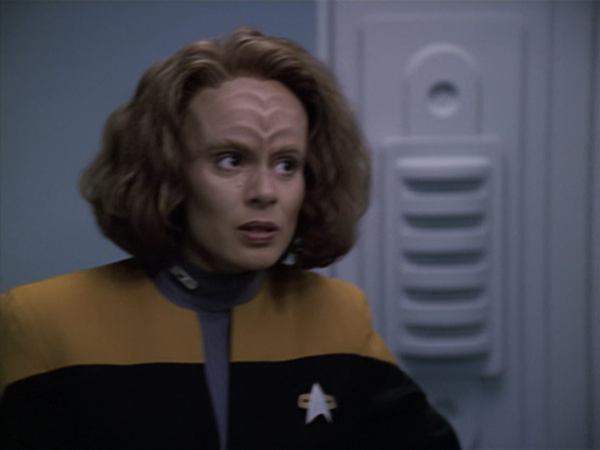 extant_StarTrek_VOY_6x13-Virtuoso_03096.jpg