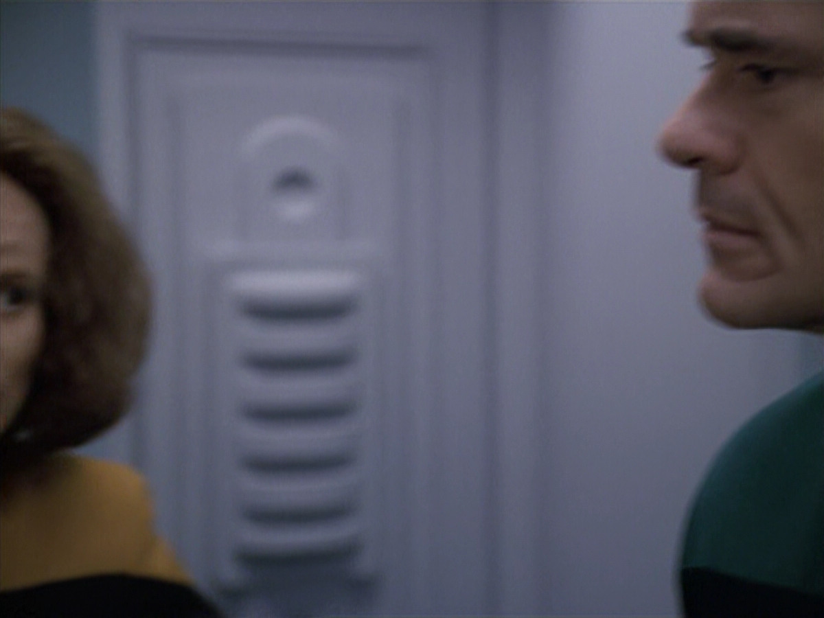 extant_StarTrek_VOY_6x13-Virtuoso_03097.jpg