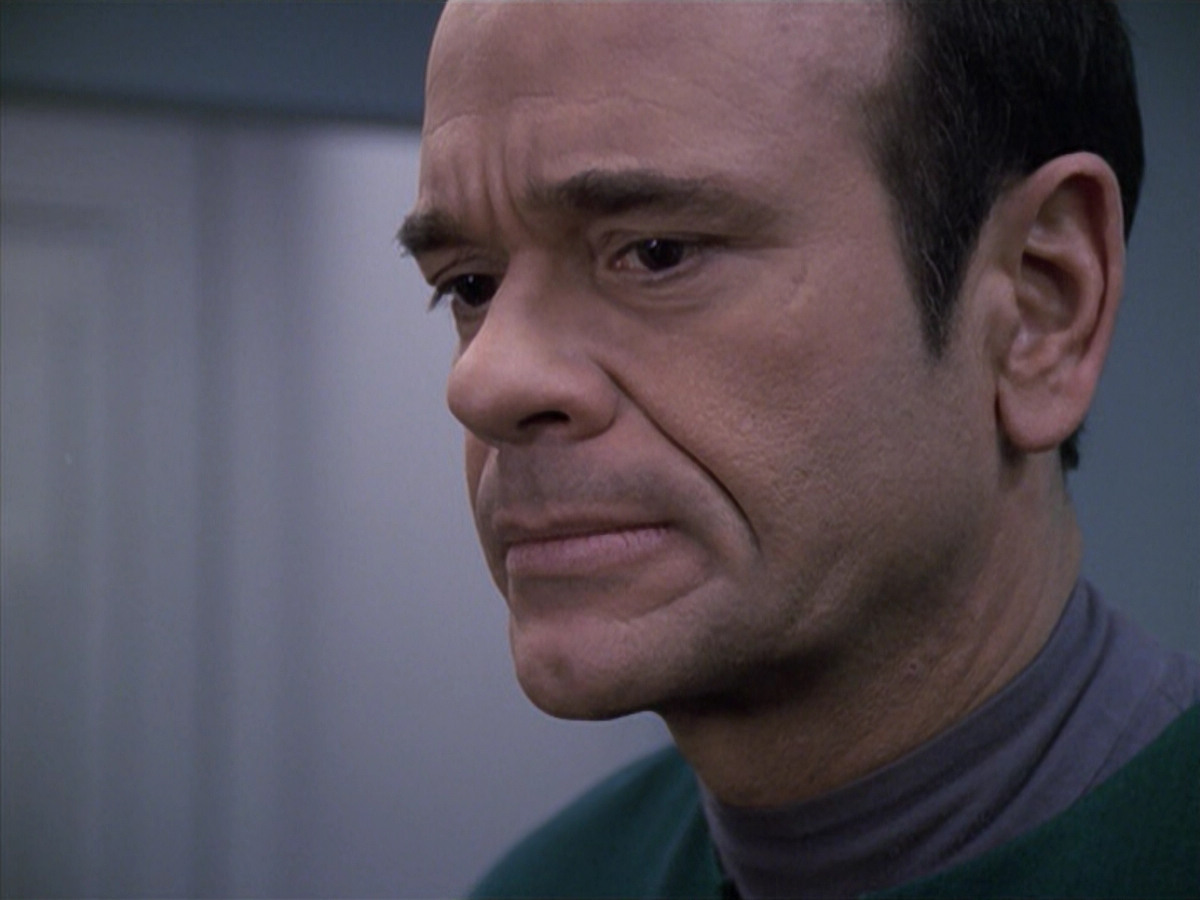 extant_StarTrek_VOY_6x13-Virtuoso_03105.jpg