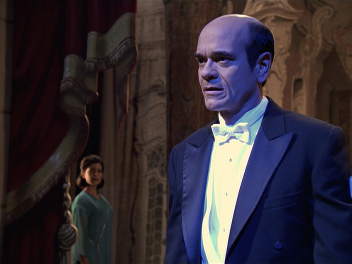 extant_StarTrek_VOY_6x13-Virtuoso_03157.jpg