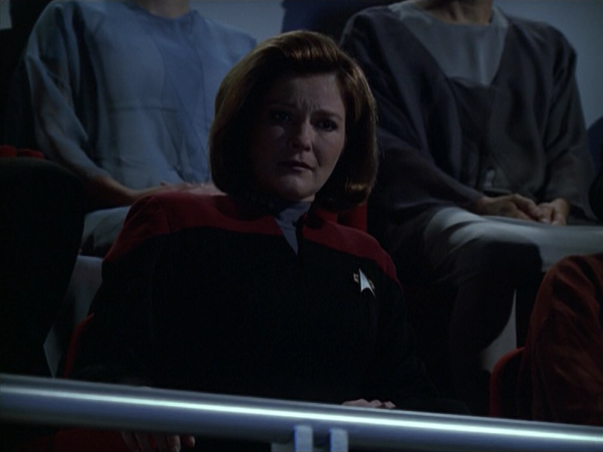 extant_StarTrek_VOY_6x13-Virtuoso_03221.jpg