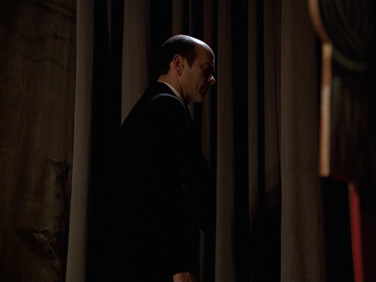 extant_StarTrek_VOY_6x13-Virtuoso_03304.jpg