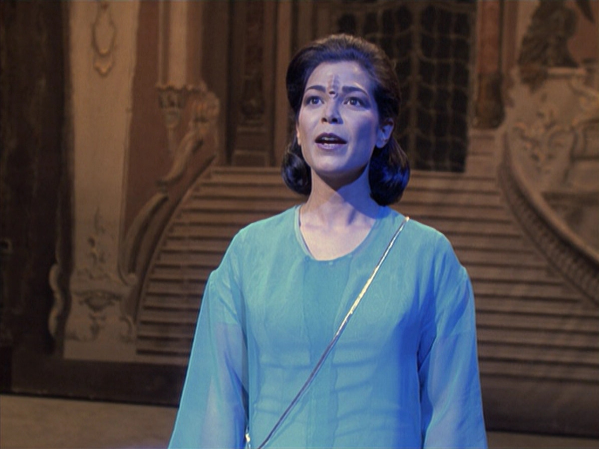 extant_StarTrek_VOY_6x13-Virtuoso_03327.jpg
