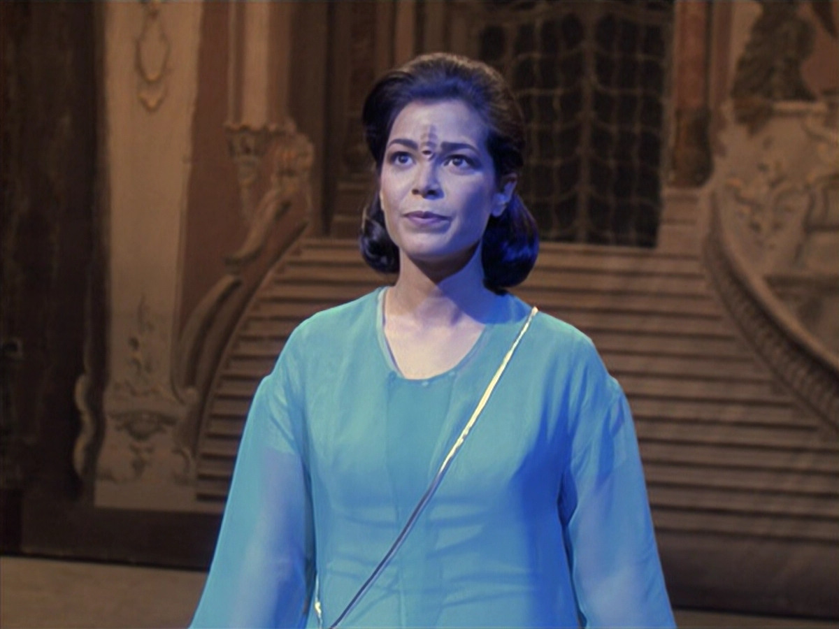 extant_StarTrek_VOY_6x13-Virtuoso_03331.jpg