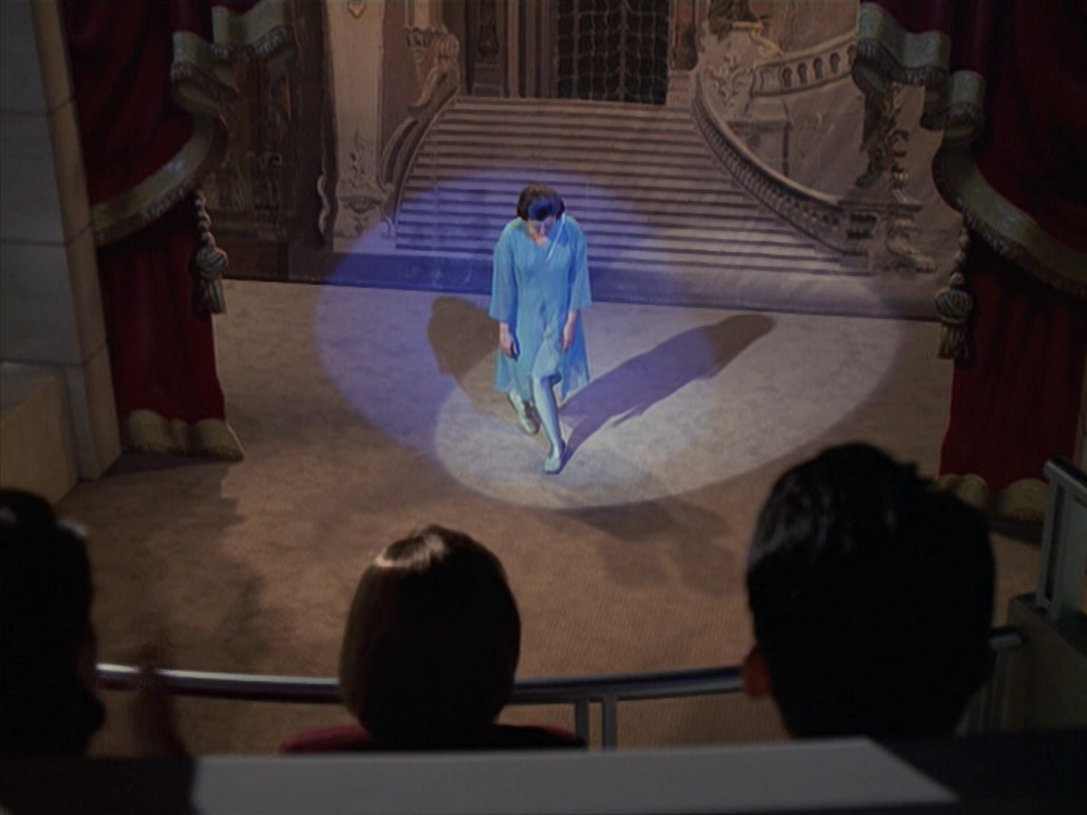 extant_StarTrek_VOY_6x13-Virtuoso_03336.jpg