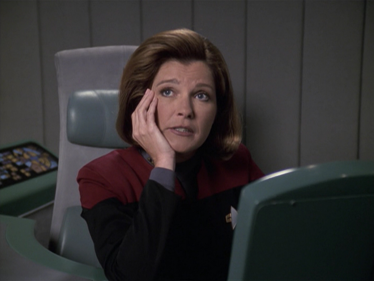 extant_StarTrek_VOY_6x13-Virtuoso_03425.jpg